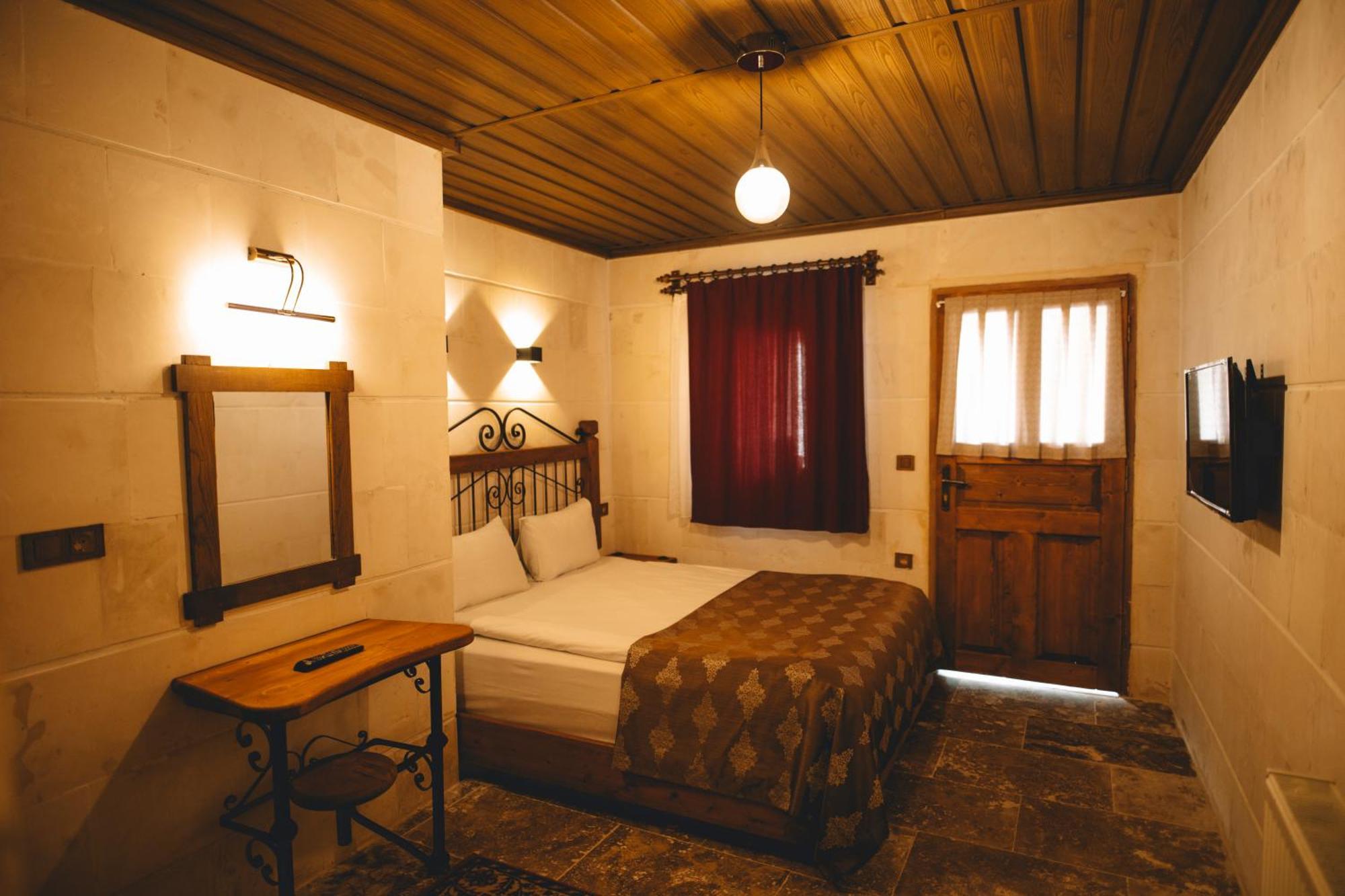 Cavusin Cave House-Cappadocia Bed & Breakfast Göreme Eksteriør bilde