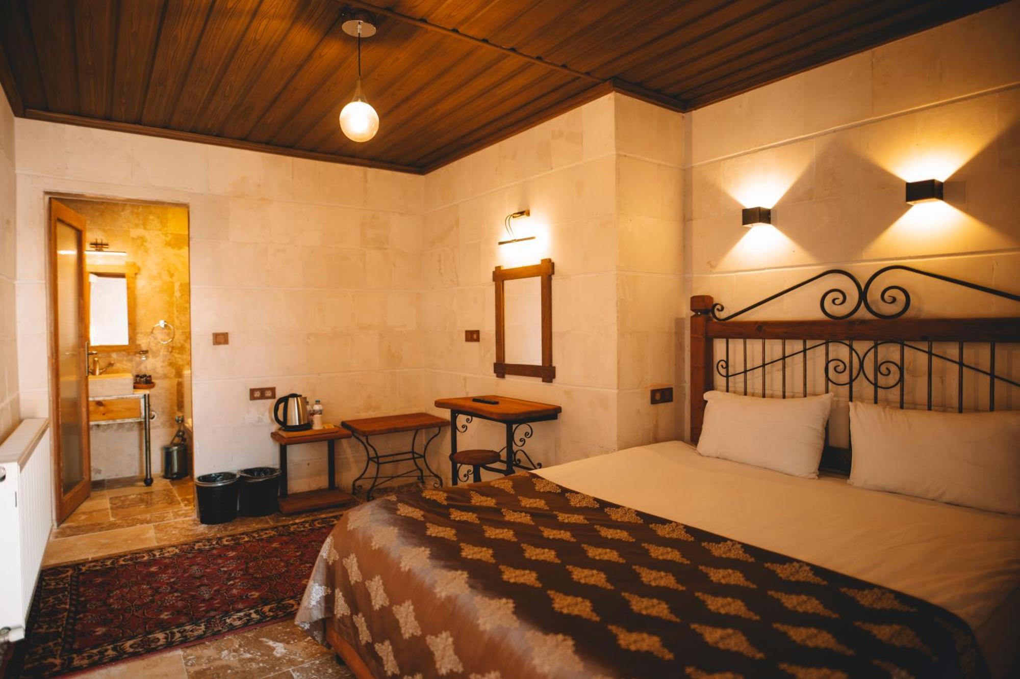 Cavusin Cave House-Cappadocia Bed & Breakfast Göreme Eksteriør bilde