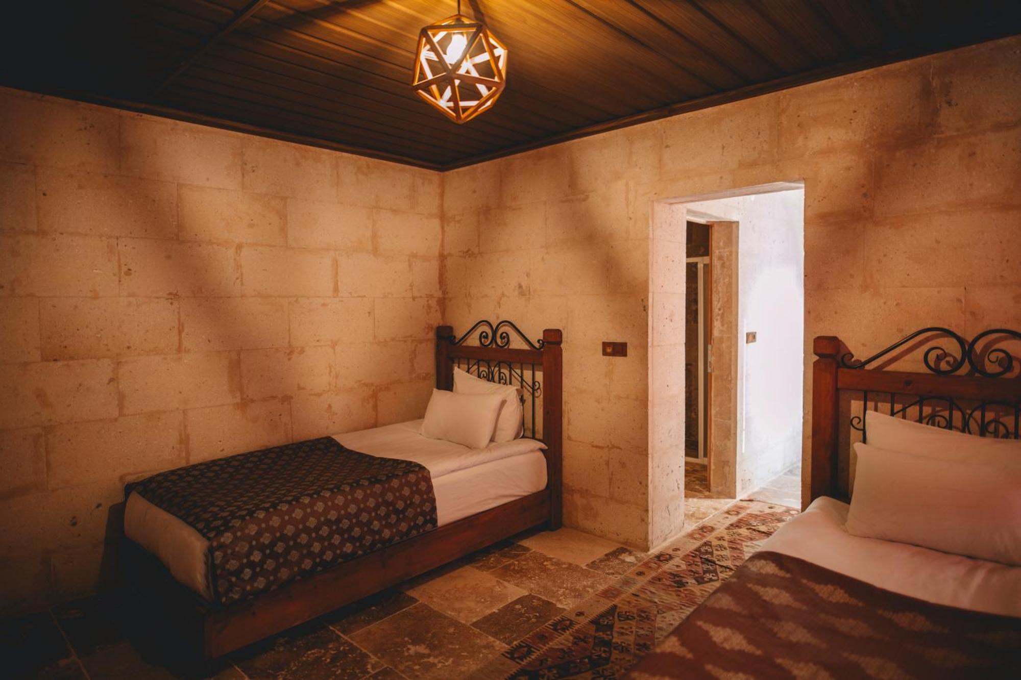 Cavusin Cave House-Cappadocia Bed & Breakfast Göreme Eksteriør bilde