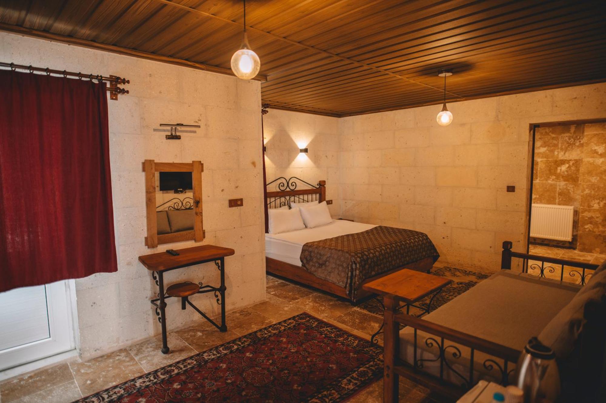 Cavusin Cave House-Cappadocia Bed & Breakfast Göreme Eksteriør bilde