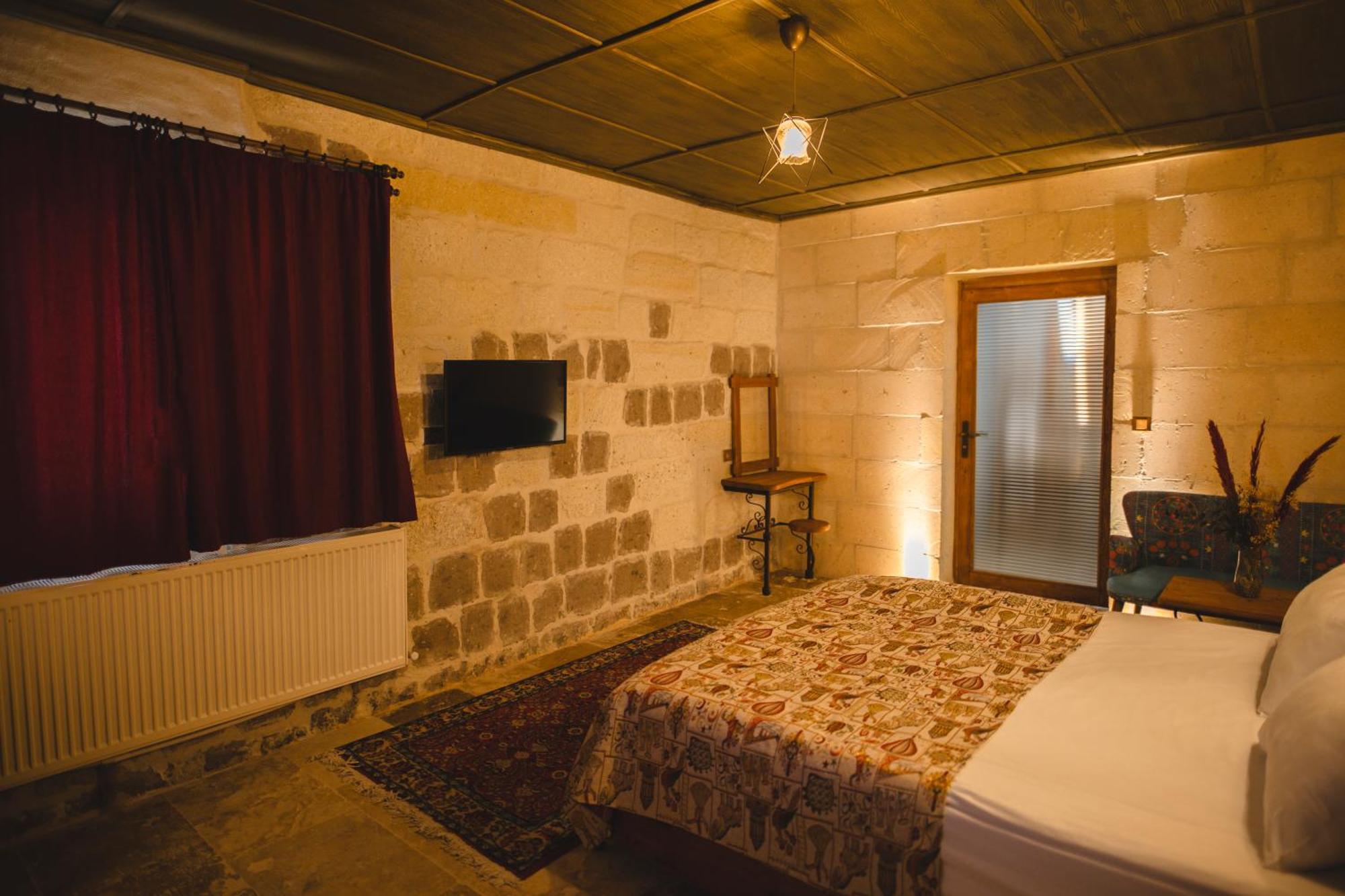Cavusin Cave House-Cappadocia Bed & Breakfast Göreme Eksteriør bilde