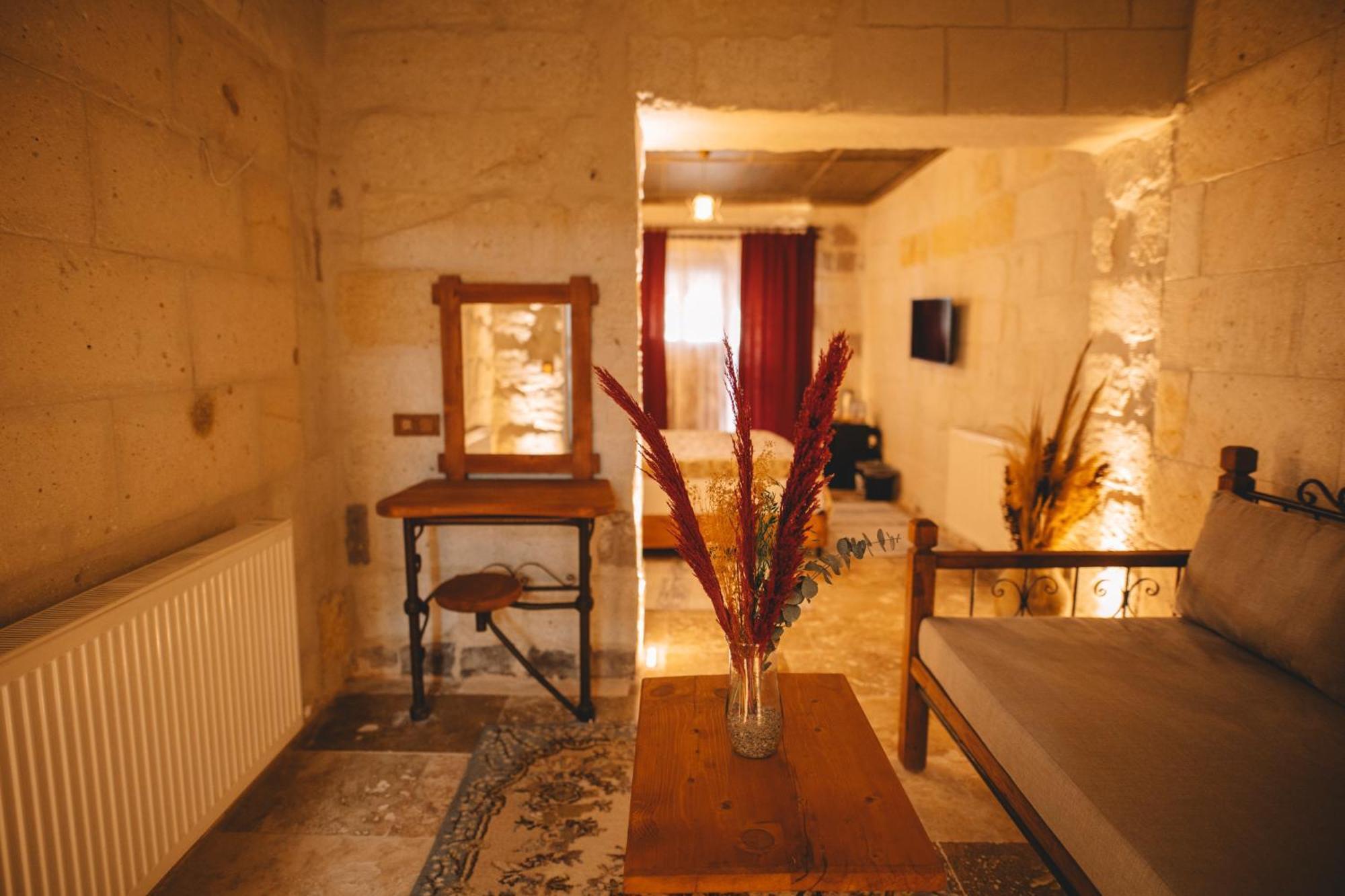 Cavusin Cave House-Cappadocia Bed & Breakfast Göreme Eksteriør bilde
